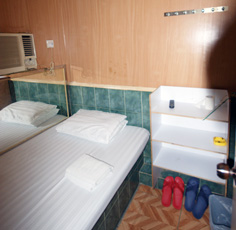Hong Kong cheap double bed room, budget single bed room in kowloon