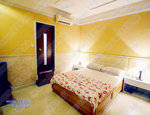 Hong Kong budget Hostel Quarry Bay Kam Pik Fai Wong Villa for exhibition accommodation